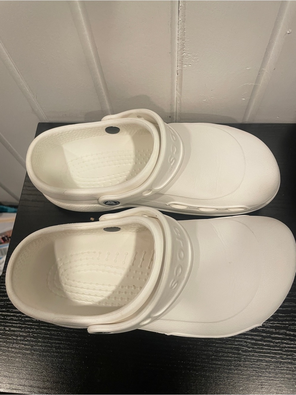 CROCS unisex Classic Clogs in White size M6/W7 - Picture 10 of 10